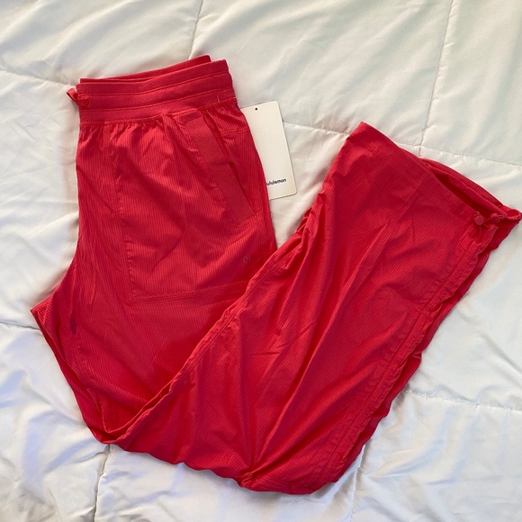 Lululemon Dance Studio Relaxed Fit Midrise Cargo Pants - Picture 1 of 8